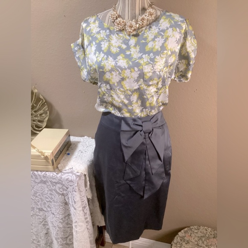 H&M DARK GRAY SKIRT